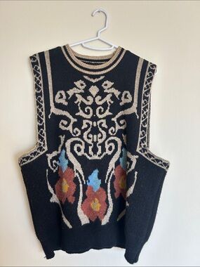 Black Knit Floral Patterned Sweater Vest